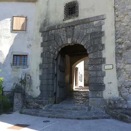 Apartment Bastion Buzet Exterior photo